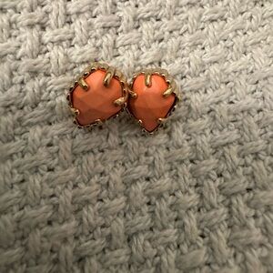 Kendra Scott Elegant Gold and coral Stud Earrings and matching stone necklace.